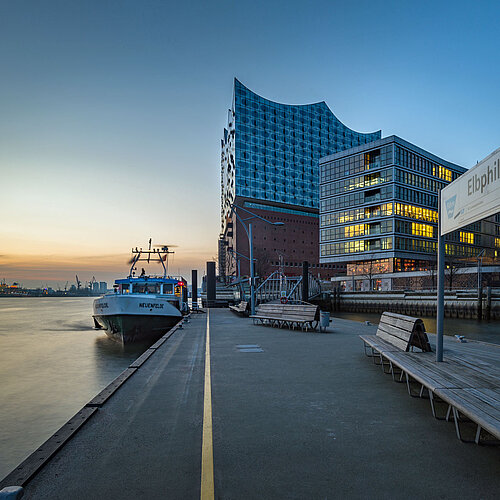 Fähranleger Elbphilharmonie, www.mediaserver.hamburg.de / Sascha Neuroth