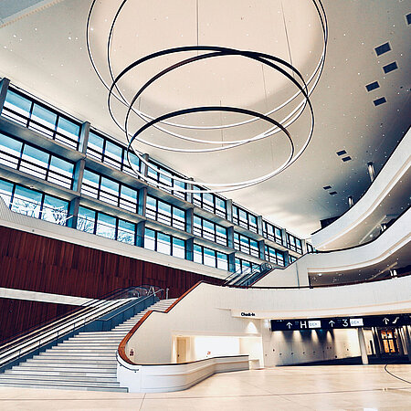 CCH - Congress Center Hamburg Eingangshalle, © Hamburg Messe und Congress / Jürgen Nerger