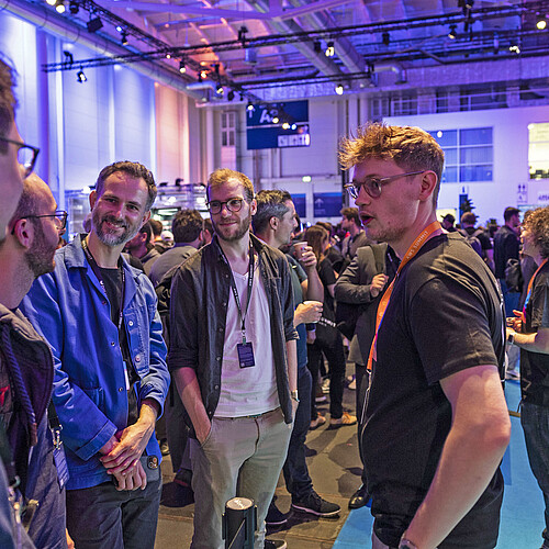 AWS Summit 2025 - Expo-Besucher AWS Summit 2025 - Expo-Besucher