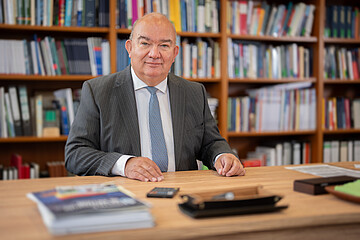 Portrait Prof. Dr. Klaus Beckmann