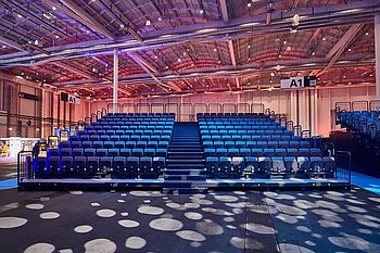 Grandstand system at POLARIS Convention 2022 / © Hamburg Messe und Congress / Rolf Otzipka.