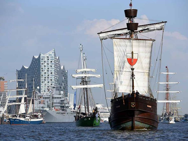 Schlepperballett Hafengeburtstag Hamburg 